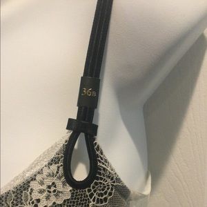 Victoria Secret Gorgeous Black and White Lace Bra